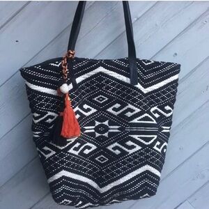 Aztec Patterned Large Woven Tote Bag.
